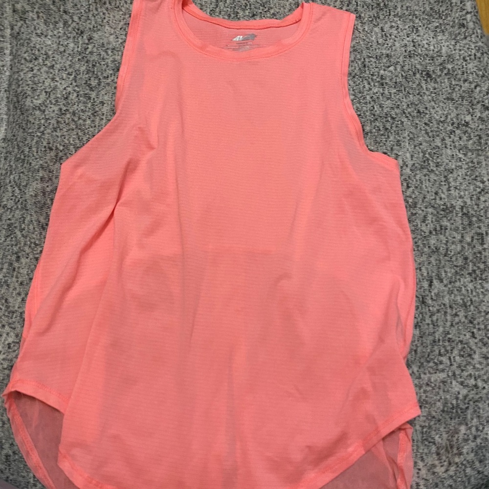 Athletic tank top